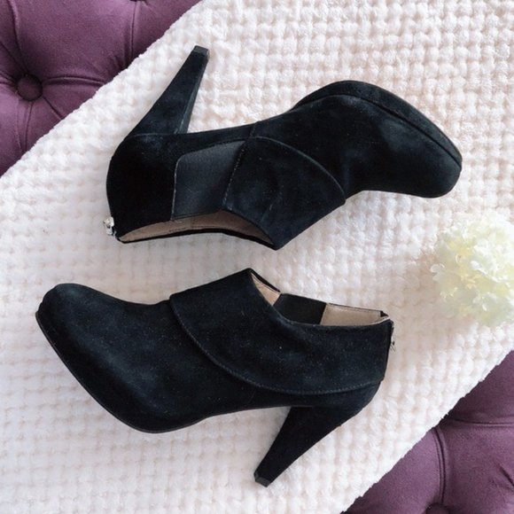 Adrienne Vittadini Ankle Boots Suede Leather Black Booties Size 11M New in Box - Picture 10 of 11